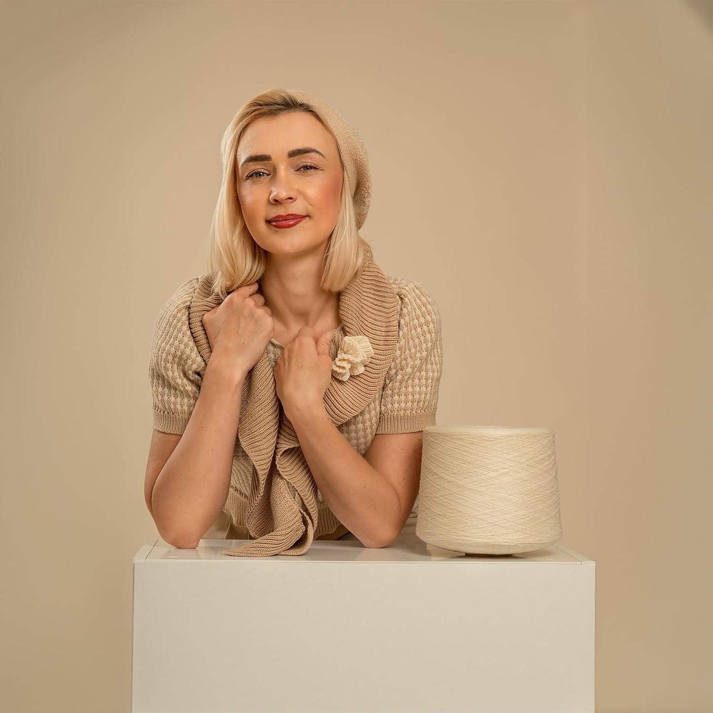 Kate Seamless Paper Backdrop for Photography Beige Cream Backdrop Paper (53''x32.8' Ivorine)