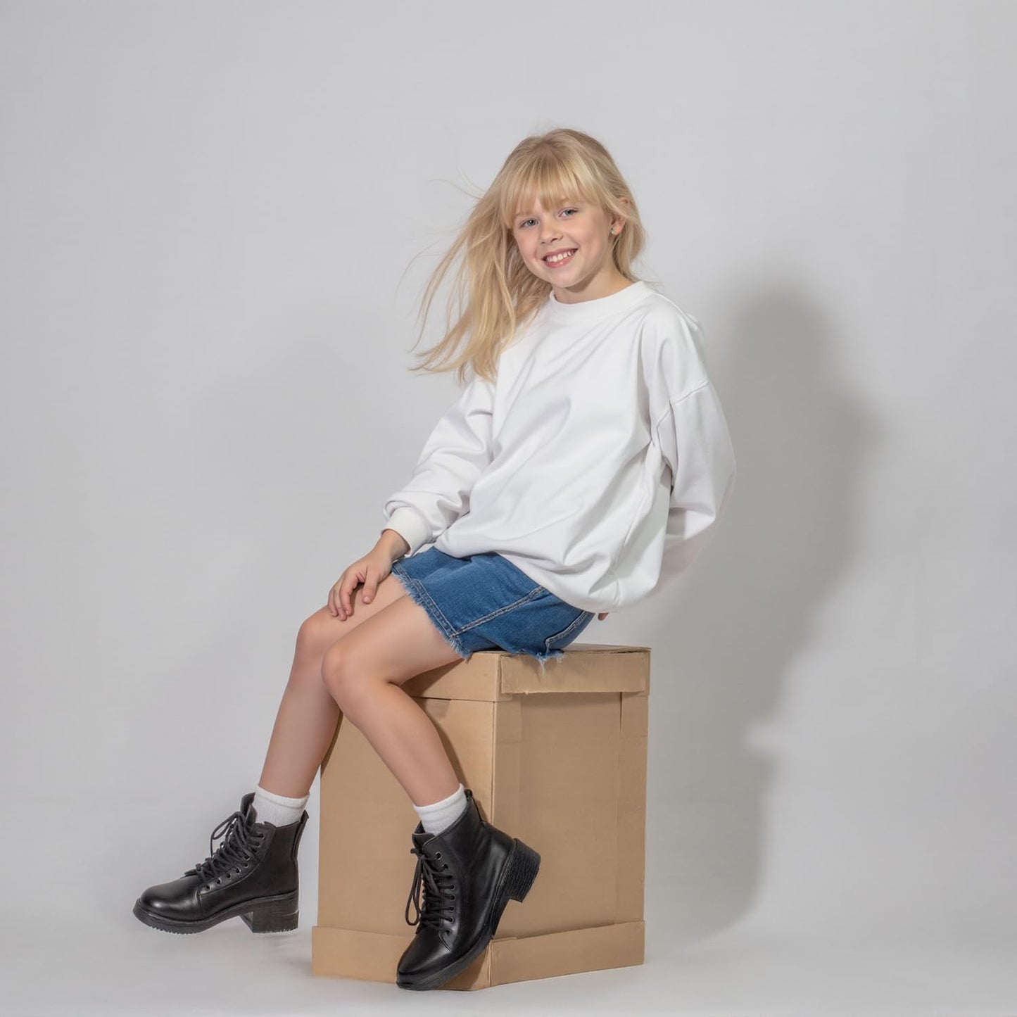 Kate Seamless Paper Backdrop for Photography Solid White Photo Backdrop Paper (53''x32.8' Arctic White)