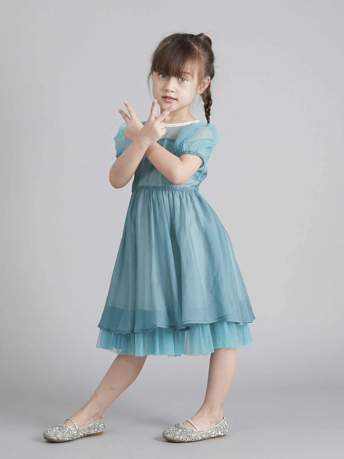 Seamless Photography Background Paper Roll, Grey Photo Paper Backdrop for Photography, Video and Streaming (107''x16' Pursuit Grey)