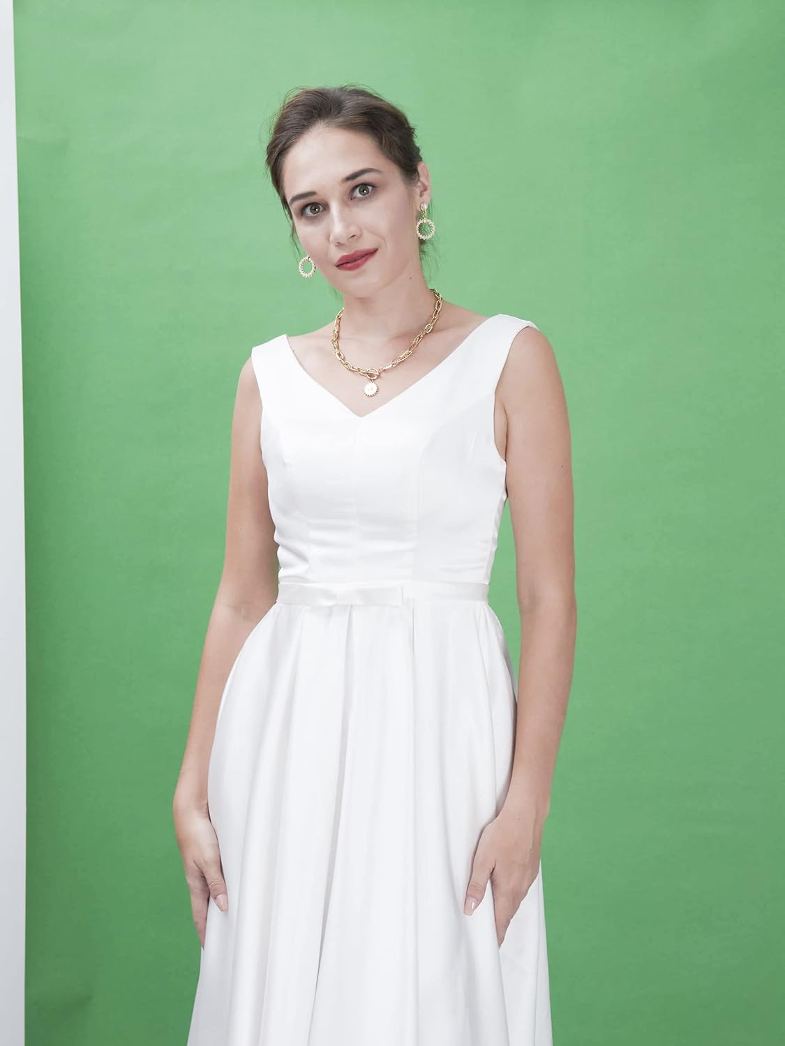 Seamless Photography Background Paper Roll, Green Photo Paper Backdrop for Photography, Video and Streaming (53''x16 'Stinger)