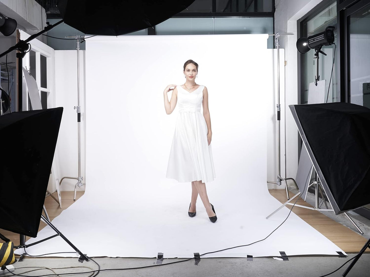 Seamless Photography Background Paper Roll, White Photo Paper Backdrop for Photography, Video and Streaming (82''x16' Artic White)