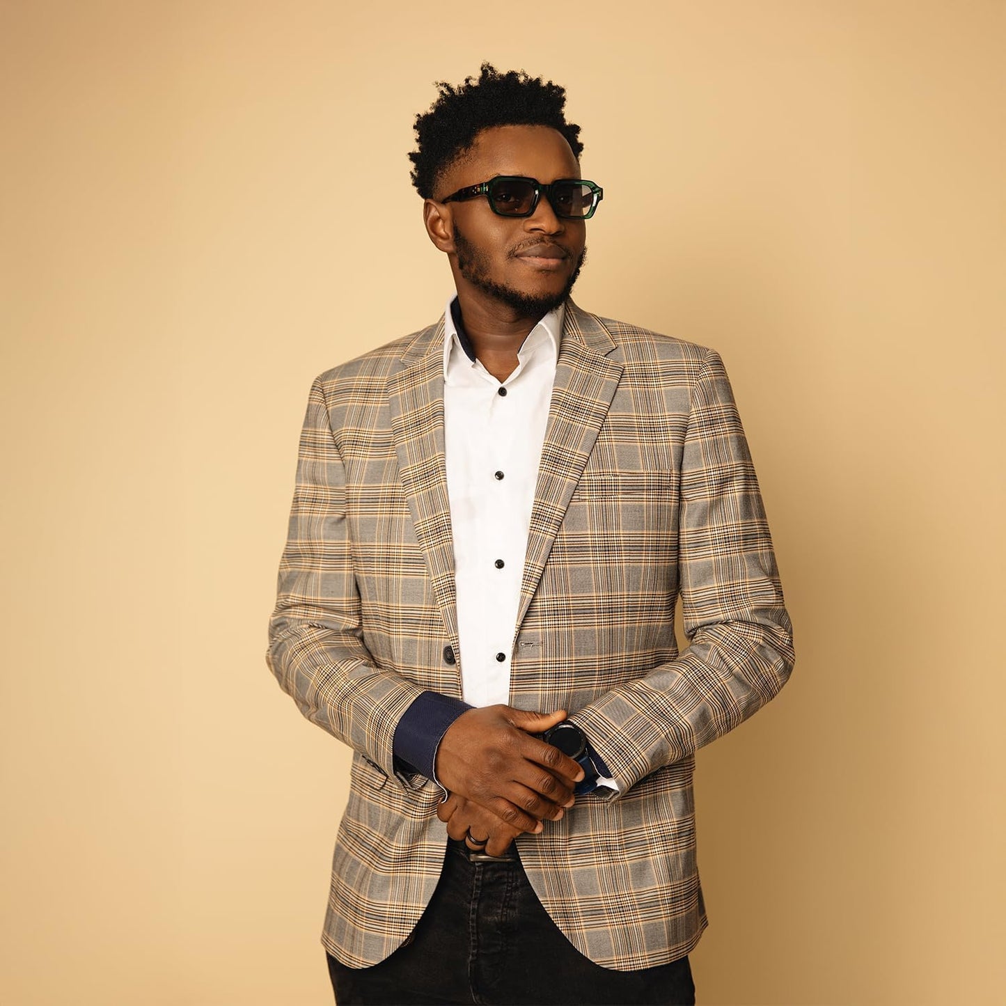 Kate Seamless Paper Backdrop for Photography Beige Cream Backdrop Paper (53''x16.4' Ivorine)