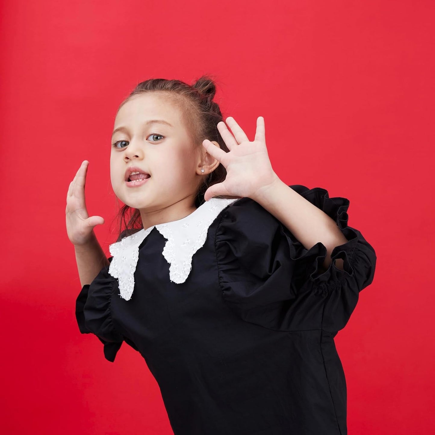 Seamless Photography Background Paper Roll, Blue Photo Paper Backdrop for Photography, Video and Streaming (Scarlet, 82" x16')