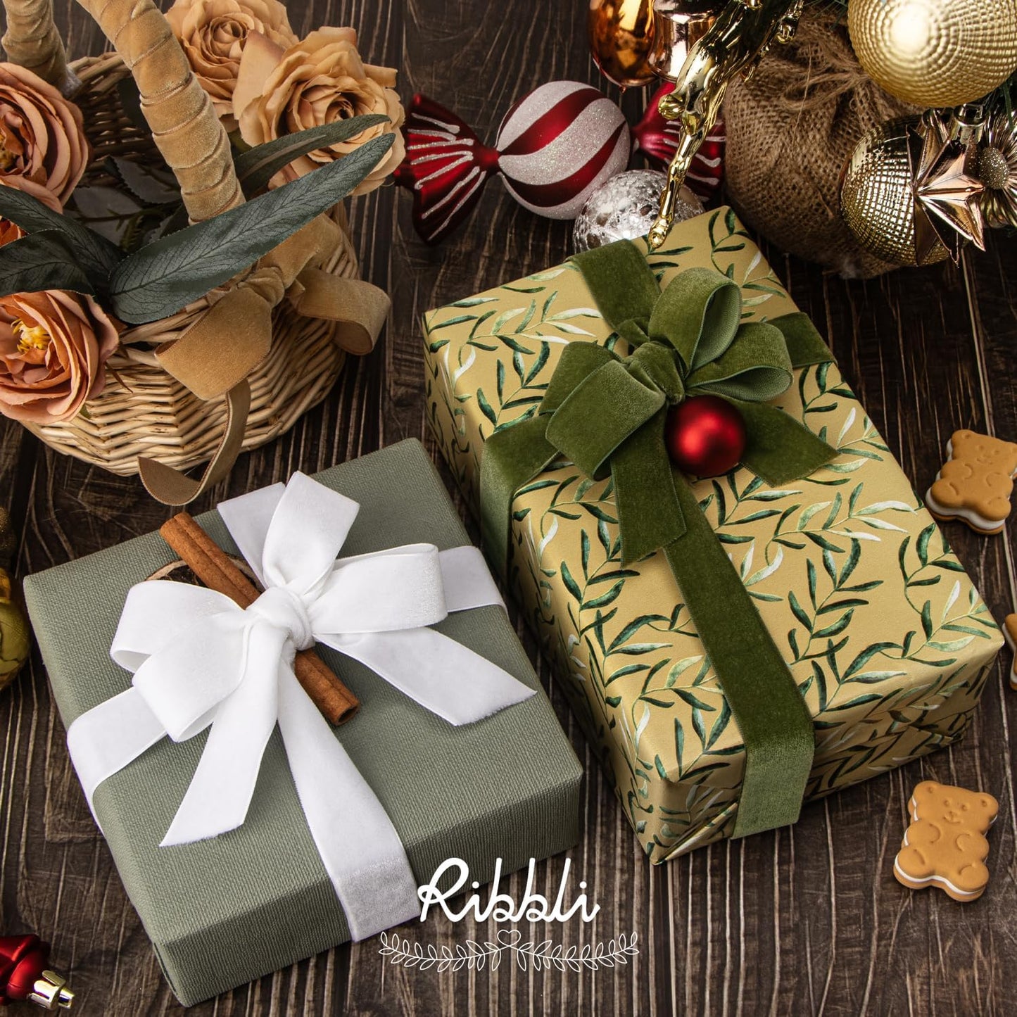 Ribbli Polyester White Velvet Ribbon,1 Inches Continuous10-Yard Spool,Christmas Ribbon for Gift Wrapping,Floral Bouquets, Home Decor