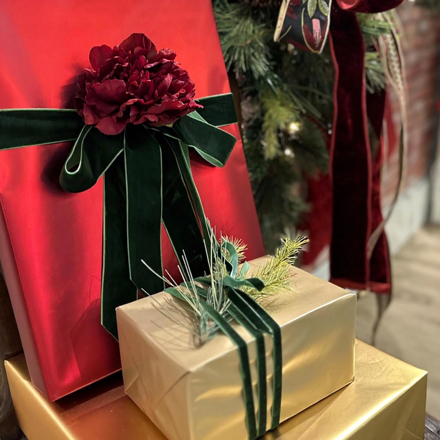 LaRibbons Thin Velvet Ribbon 1 Inch x 25 Yards, Dark Green Velvet Ribbon for Christmas Tree, Gift Wrapping, Wreath Bow, Outdoor Decoration